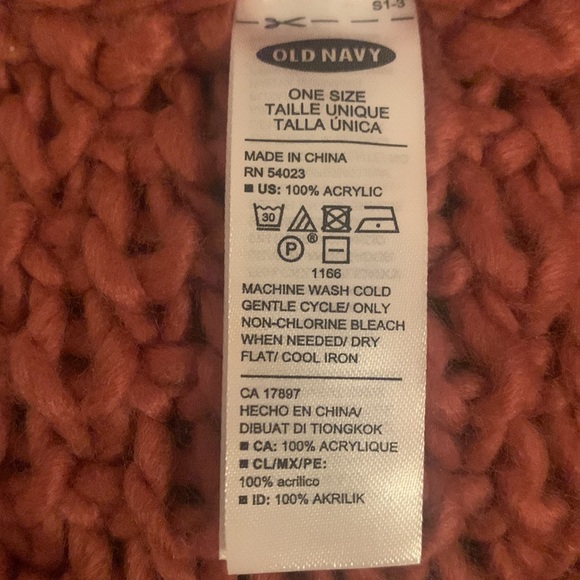 Old Navy rust copper coloured infinity scarf. With tag. Knitted fabric. - Picture 2 of 2